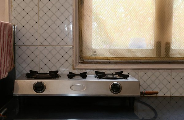 Rose éternelle sous cloche : le cadeau élégant et durable