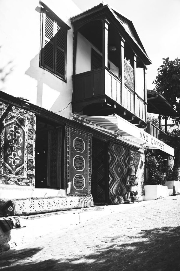 Améliorez votre extérieur avec un store banne 5 mètres