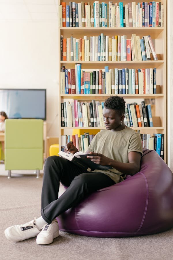 Savourez des moments de détente avec nos canapés poufs